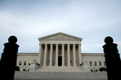 Texas death row inmate asks Supreme Court to allow appeal challenging hypnotized witness