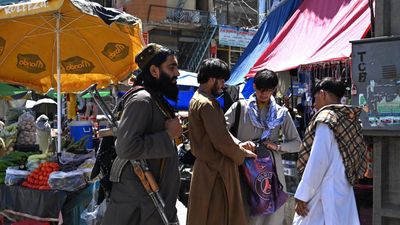Pakistan renews air strikes on Afghanistan, killing dozens