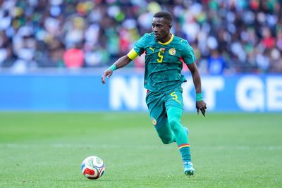 Everton in talks with Idrissa Gueye over new contract as club targets star Championship midfielder