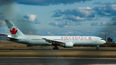 Air Canada Pilot Flew More Than 900 Passenger Flights Without Proper Licence, Police Allege