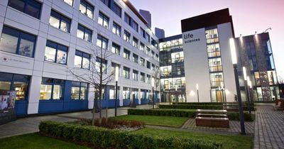 Dundee University passes £20m in further cuts as 250 jobs face being lost