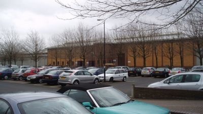 Prison Officer Admits Secret Kisses, Letters With UK Gang Killer Serving Life for Murder in Belmarsh Jail