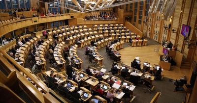 Scottish politicians condemn 'absolutely appalling' far-right disorder in Glasgow