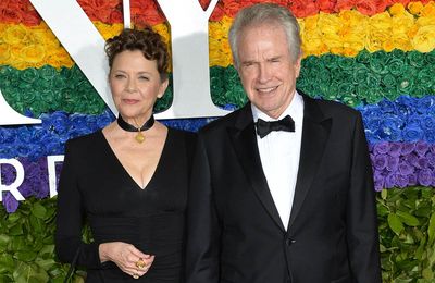 Bond girl Madeline Smith shocked by naked Warren Beatty meeting