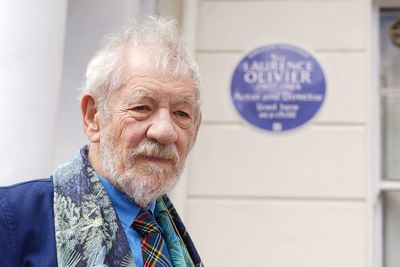 Ian McKellen hails ‘legendary’ Laurence Olivier as blue plaque unveiled at home