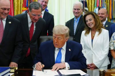 Trump forgets to sign Homeland bill during Oval Office ramble as Congressional leaders stand around waiting