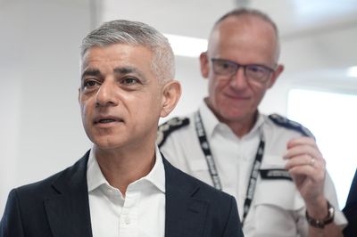 Met Police face cuts after Sadiq Khan blocks Palantir AI tech deal