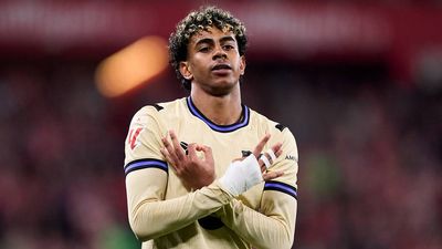The Incredible Reason Why Lamine Yamal Wraps His Hand, Nod to Real Madrid Legend