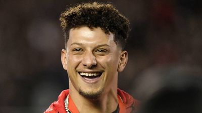 Patrick Mahomes’s New Extension With Chiefs Makes Him NFL’s First Half-Billion-Dollar Player