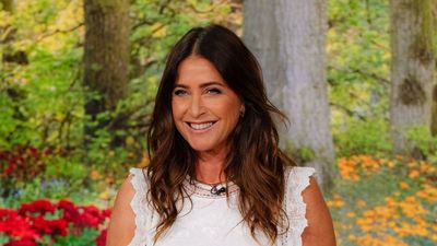 Farewell barrel jeans – Lisa Snowdon backs balloon-leg denim as this summer's must-have style