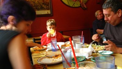 Woman’s son won’t eat what he ordered at Florida restaurant. Then mom refused to pay and says the law is on her side: ‘Start the boycott’
