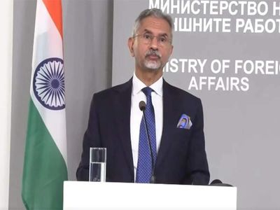 'Not an era of war': EAM Jaishankar calls for dialogue & diplomacy as global conflicts escalate