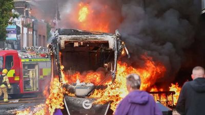 Water cannons, fires: Belfast protest against immigrants turns violent on second night - watch