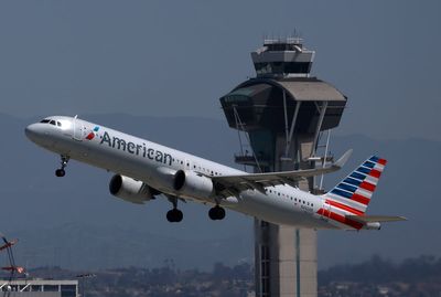 Heathrow plane 'lightning strike' emergency as American Airlines flight to US does U-turn