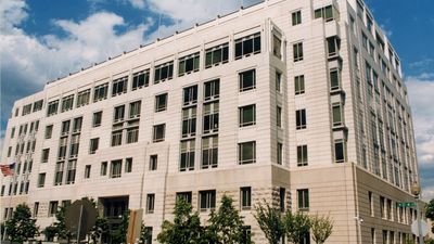 FBI Shuts Down 13 Chinese-Linked Fake Job Sites Targeting US National Security Employees With Clearance