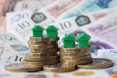 Millions missing out on utility bill support worth up to £900 – here’s how to claim