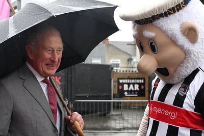 King Charles jokes to Grimsby crowd as hundreds turn out on rainy day to see monarch