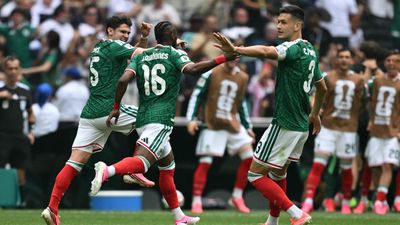 Mexico – South Africa live: Quinones puts El Tri ahead in World Cup opener