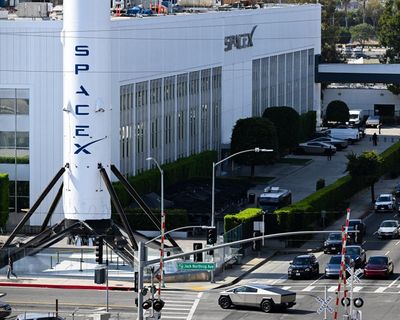 SpaceX heads for record $1.78tn float amid fears it is overvalued