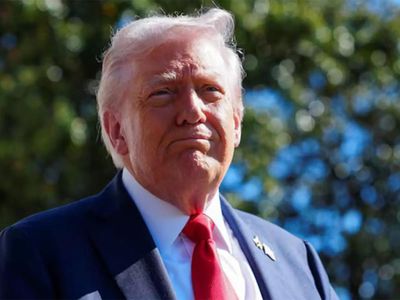 Trump cancels Iran strikes after high-level peace talks, blockade to continue