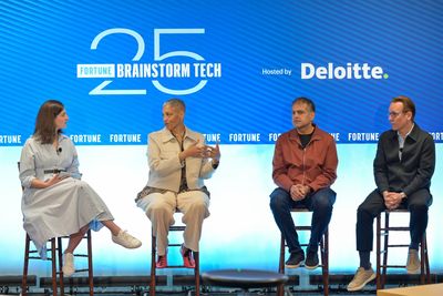 The real hurdle to enterprise AI isn't fixing productivity KPIs. It’s 'unlearning' old habits, experts say