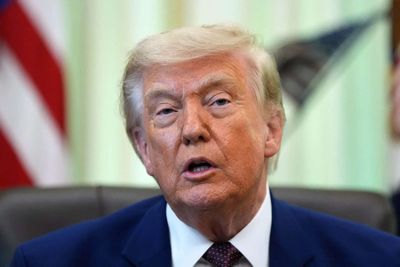 After House snub, Trump set to name Jay Clayton as spy chief