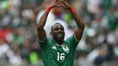 Mexico brush past ill-disciplined South Africa to launch World Cup party