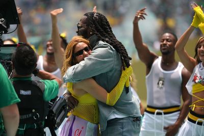 Shakira and Burna Boy perform before World Cup opening match