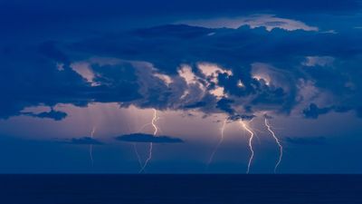 El Niño is officially here, and will be among the strongest ever recorded, NOAA announces