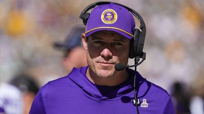 Why Kevin O’Connell Won’t Put a Timeline on Vikings’ Quarterback Competition
