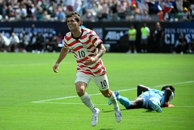 Christian Pulisic embraces pressure of leading US against Paraguay in World Cup opener