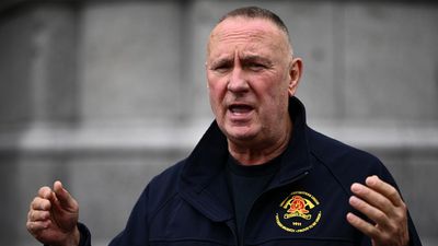 Unmasked firefighter boss to fight corruption report