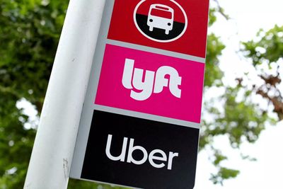 Lyft, Uber sue New York City to block driver retention law