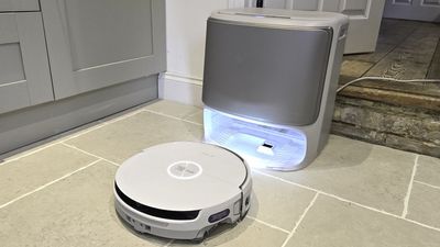 The Narwal Flow impressed me with its performance —but I wish it were easier to use