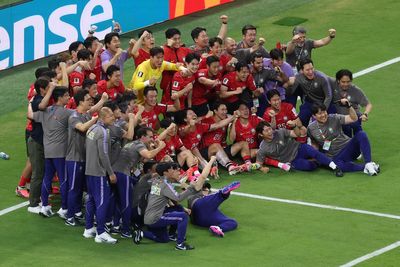 South Korea 2-1 Czechia: In-beom Hwang inspires comeback win in World Cup opener