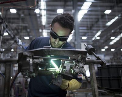 UK economy shrank by 0.1% in April as Iran war held back growth