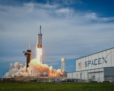 Elon Musk becomes world’s first trillionaire after SpaceX shares jump on stock market debut – business live