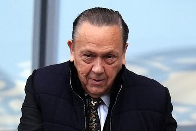 West Ham say ‘very limited number’ of staff knew about secret David Sullivan ban