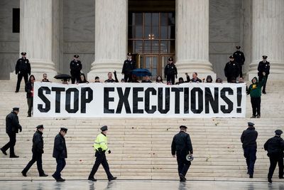 Supreme Court blocks Alabama from executing Jeffery Lee using nitrogen gas