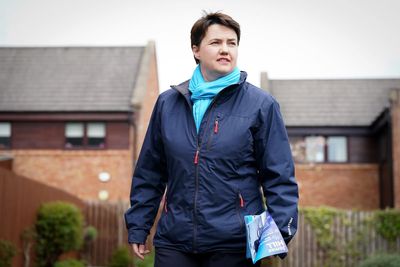 Former Tory leader urges Aberdeen South constituents not to split unionist vote