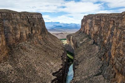 ‘It’s massive destruction’: outcry in Texas over waivers to allow border wall in Big Bend national park