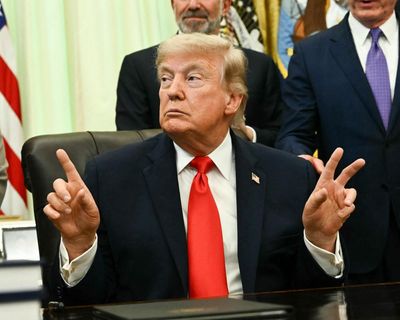 Chaotic talks on a US-Iran deal continue on the Trump rollercoaster