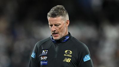 Hardwick claims umpires influenced by Geelong crowd