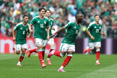 Mexico Opens the 2026 World Cup With a 2–0 Win Over South Africa — and Three Red Cards