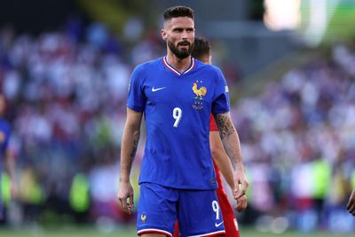 Who are the BBC commentators, pundits and presenters for Canada vs Bosnia & Herzegovina?