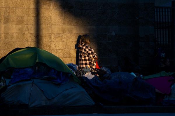 Trump officials cut federal funds to LA homeless services agency