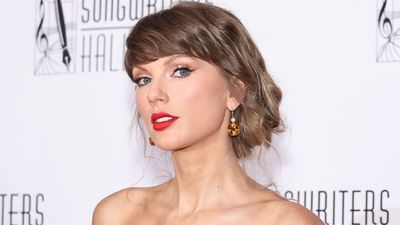 “Even though words are supposed to kind of be my thing, I will never be able to express my gratitude to you guys for doing that for me”: Taylor Swift pays tribute to her parents at Songwriters Hall Of Fame ceremony