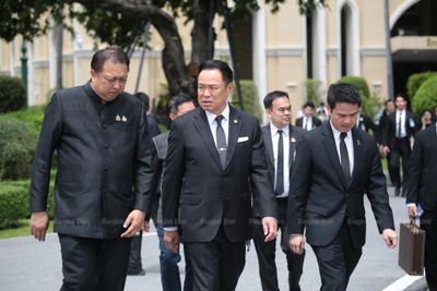 PM pledges reforms to woo investors