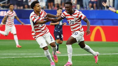 World Cup co-hosts US thrash Paraguay in dominant Group D opener