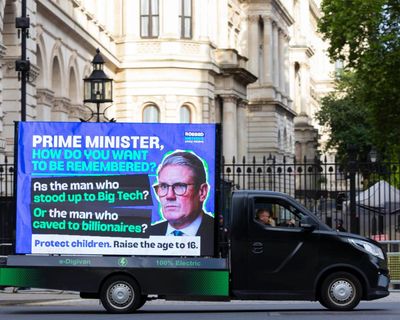 UK to ban under-16s from ‘high risk’ social media apps